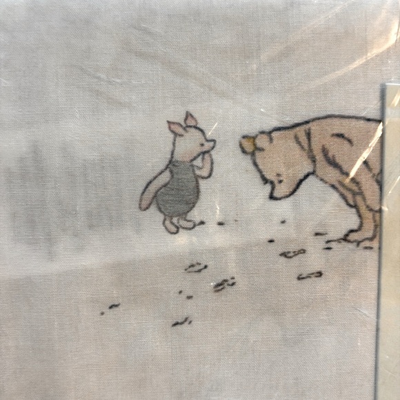 Pottery Barn Baby Winnie the Pooh bassinet sheet - Picture 4 of 4